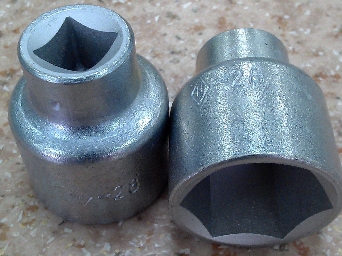 Головка торцевая 28мм "НИЗ" 22019025