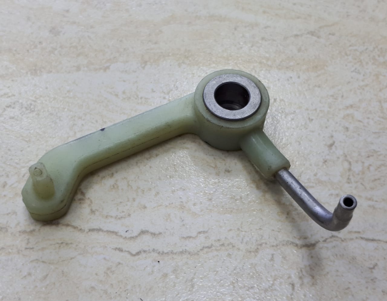 Форсунка охлаждения поршня 4-6ВТ, ISВe 4937308,3968877