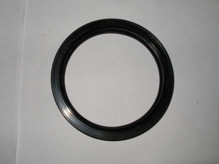 110-135 сальник зад.к/в Д-260 "Чайковский"