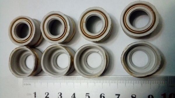 Сальники клап ЯМЗ к-т 236-1007268 "VRT"