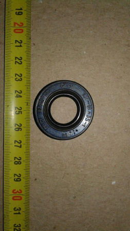 18-35 сальник КПП Т-40 "Чайковский"